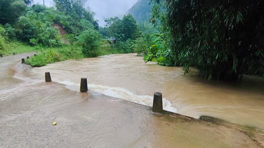 Fluss in pu luong nach starkregen
